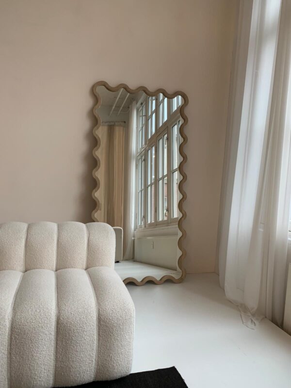 Shaped Mirror Scottie Blanche