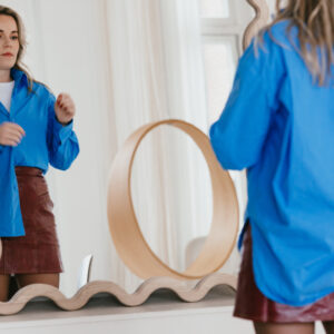 Shaped Mirror Scottie Blanche - Image 4